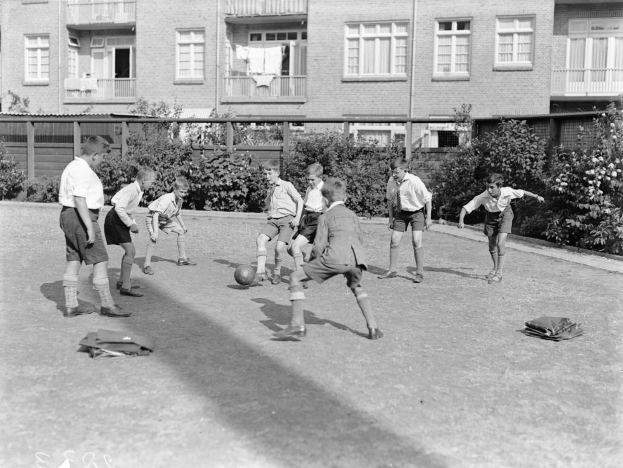 Fußball-Cup: "Komm, tritt, schieß Tore" in Bergisch Gladbach-Hand / Gronau