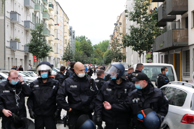 POL-DO: Polizei beschlagnahmt Autos, schlägt Messerträger-Verbot vor - und setzt konsequent die Umsetzung des Konzepts 'Präsenzfokus' fort