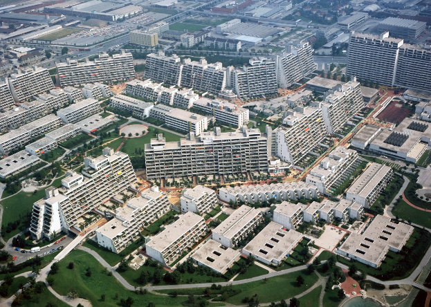 Luxusader meets Baustelle der Zukunft