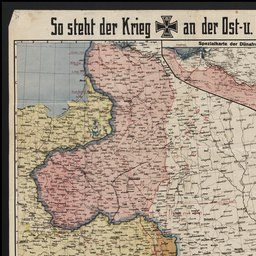 Ein gerahmtes Deutschland-Karte mit der Aufschrift "So Steht der Krieg an der Ost-U" darüber.