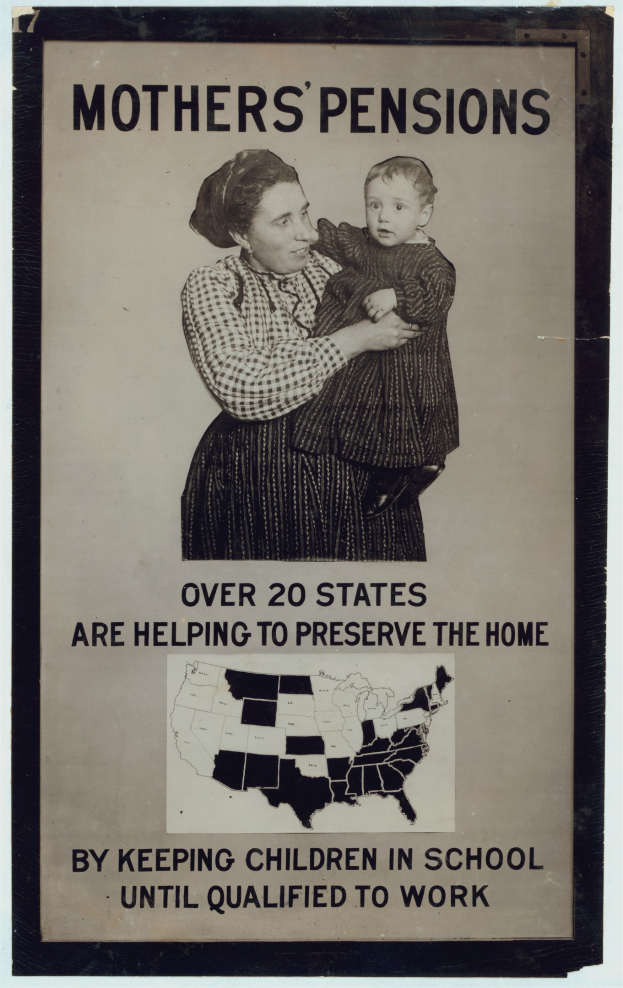 Eine Frau hält ein Baby im Arm, mit einem Plakat dahinter, auf dem steht: 'Mütterrenten: Über 20 Bundesländer helfen dabei, das Zuhause zu bewahren'.