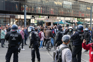 POL-UN: Bohnen - Polizei-Chefkommissarin Eve Wedel ist neuer Bezirkspolizeichef und Fokusdienst Bohnen